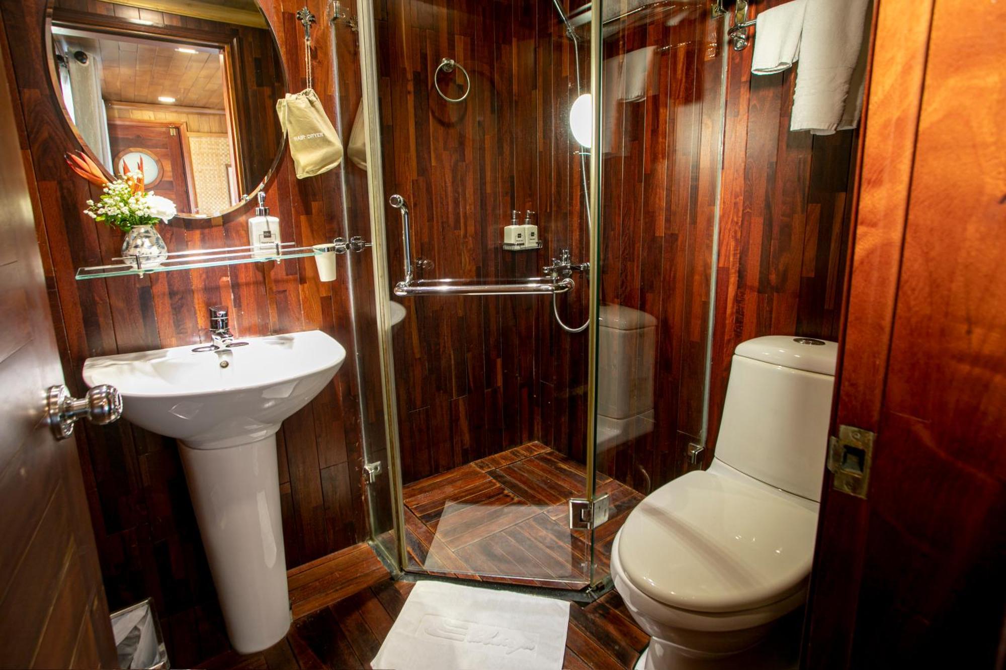 Bhaya Legend Cruises Hotell Ha Long Eksteriør bilde
